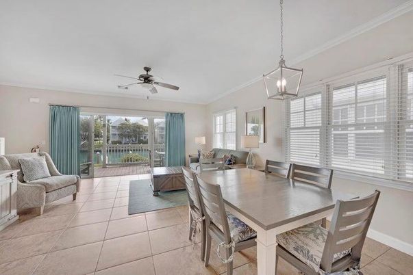 Dining room, Interior, Living room, Pendant Lights