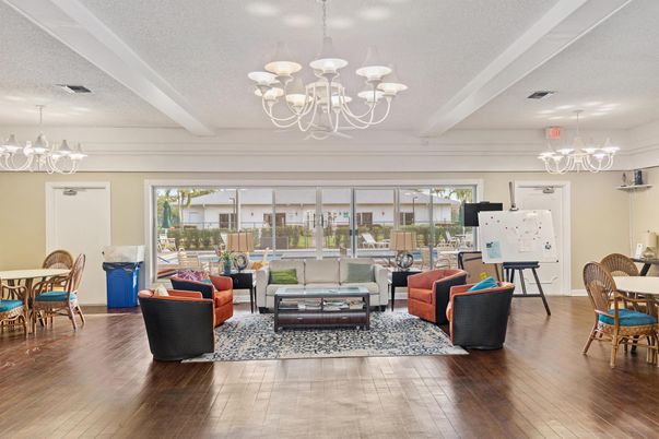 Chandelier, Dining room, Interior, Living room, Pendant Lights, Wood Texture Flooring