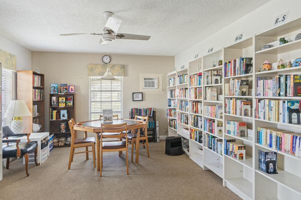 Dining room, Interior