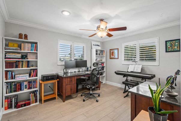 Home Office, Interior, Piano, Recessed Lighting, Wood Texture Flooring