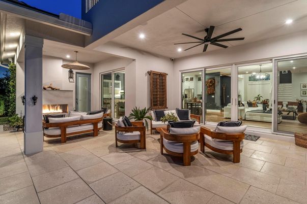 Exterior, Fireplace, Recessed Lighting