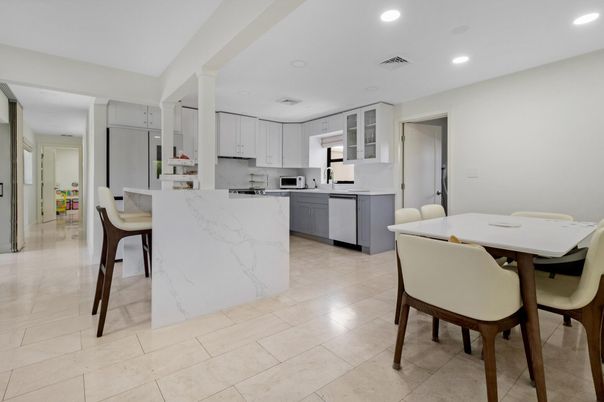 Dining room, Interior, Kitchen, Recessed Lighting