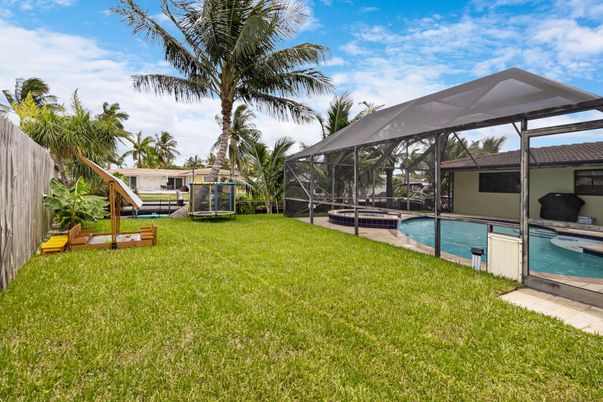 Backyard, Exterior, Pool