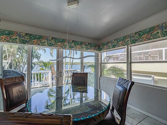 Dining room, Interior, Pendant Lights, Sun Room
