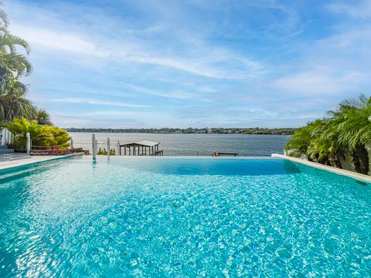 Exterior, Pool, Water