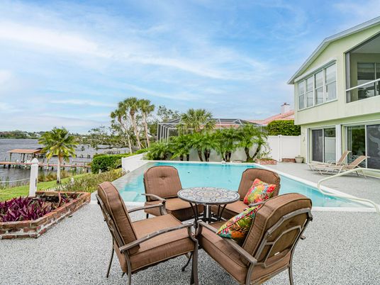 Exterior, Pool, Water