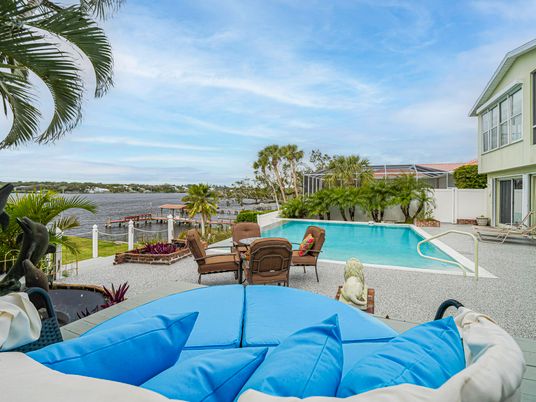 Exterior, Pool, Water