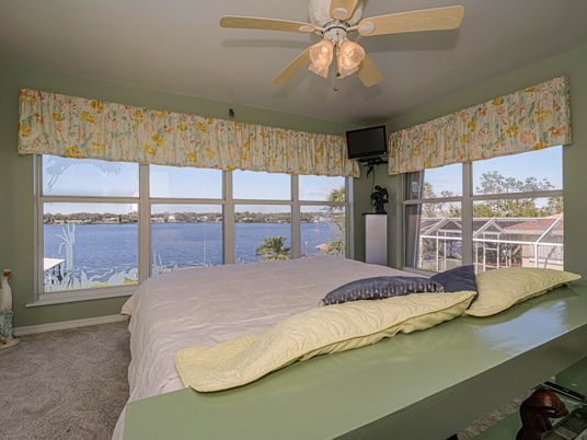 Bedroom, Interior, Water