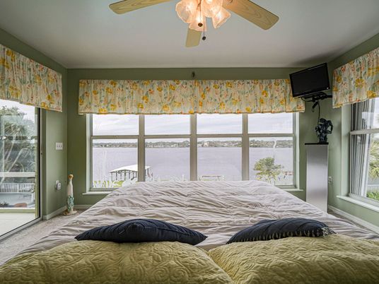 Bedroom, Interior, Water