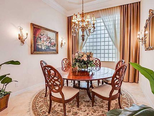 Chandelier, Dining room, Interior