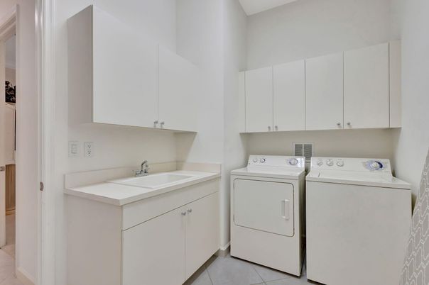 Interior, Utility Closets, Washer