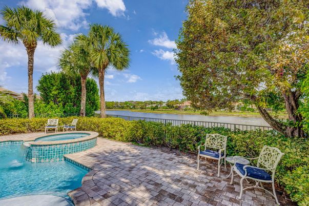 Exterior, Pool, Water