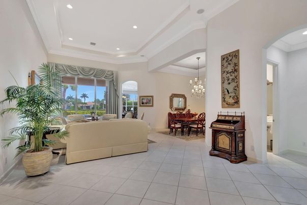 Chandelier, Dining room, Interior, Living room, Recessed Lighting