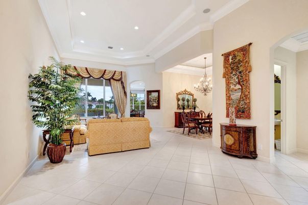 Chandelier, Dining room, Interior, Living room, Recessed Lighting
