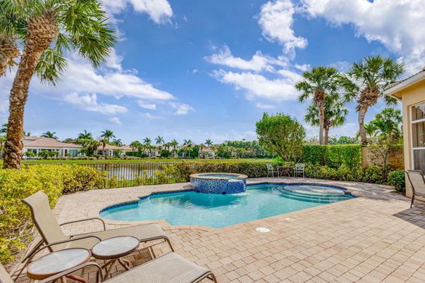 Exterior, Pool, Water