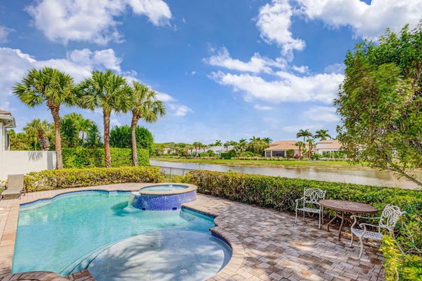 Exterior, Pool, Water