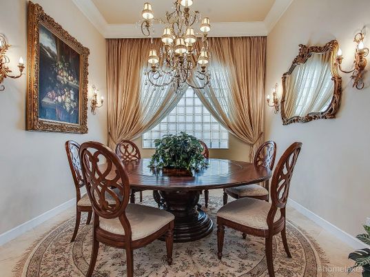 Chandelier, Dining room, Interior