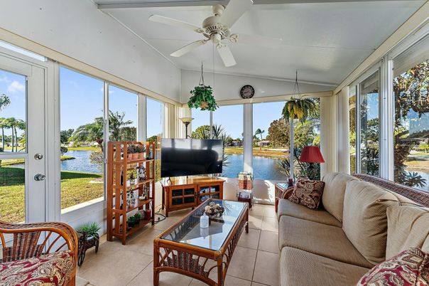 Interior, Living room, Sun Room, Water