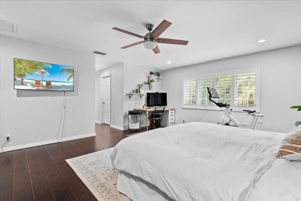 Bedroom, Fitness Equipment, Interior, Recessed Lighting, Wood Texture Flooring