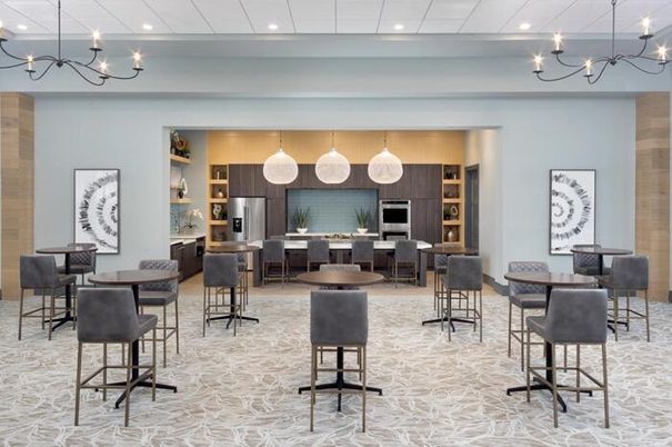 Chandelier, Dining room, Interior, Kitchen, Pendant Lights, Recessed Lighting, Stainless Steel Appliances