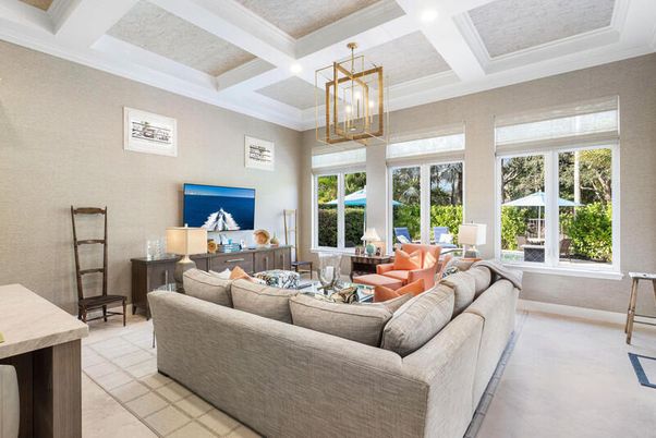 Interior, Living room, Pendant Lights, Recessed Lighting