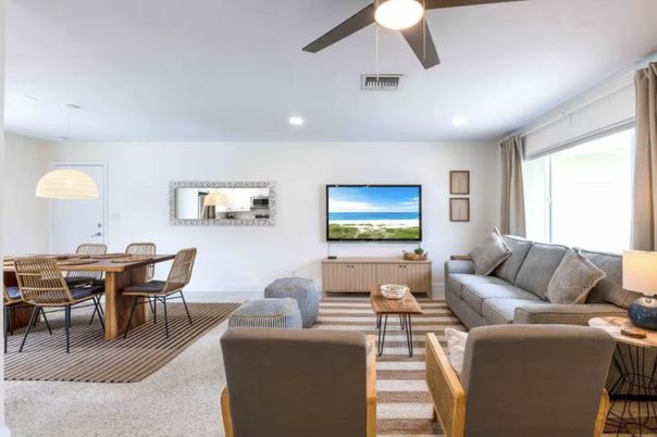 Dining room, Interior, Living room, Pendant Lights, Recessed Lighting