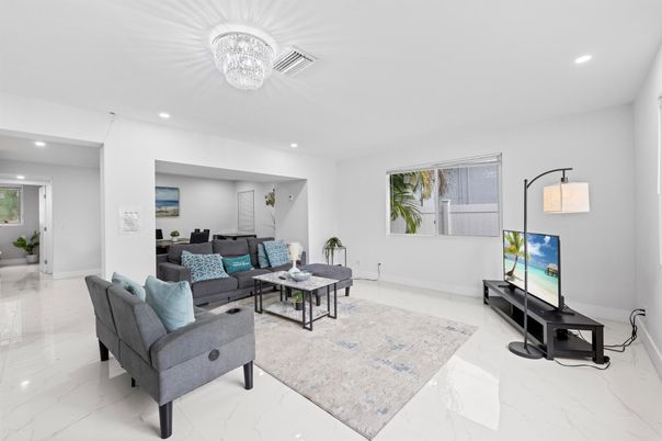 Chandelier, Interior, Living room, Marble, Recessed Lighting