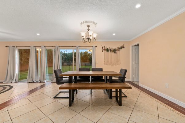 Chandelier, Dining room, Interior, Recessed Lighting