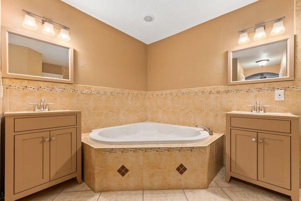 Bathroom, Dual Sink Vanities, Interior