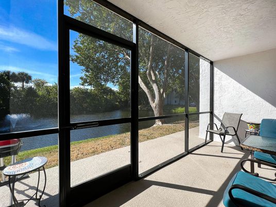Interior, Sun Room, Water