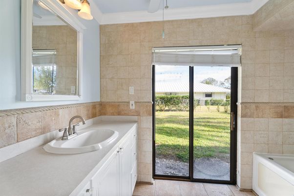 Bathroom, Interior, Stone Walls
