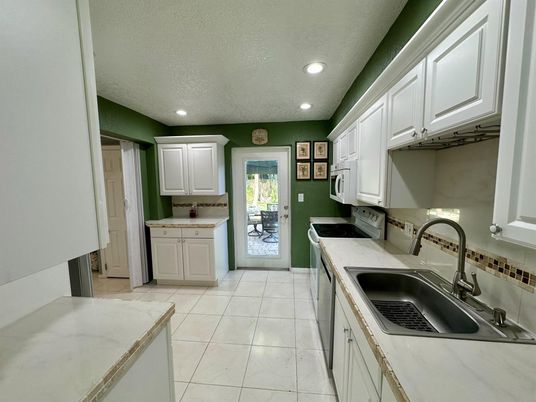 Interior, Kitchen, Recessed Lighting