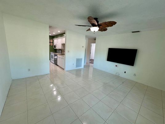Empty room, Interior, Kitchen, Recessed Lighting