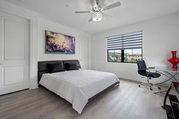 Bedroom, Home Office, Interior, Wood Texture Flooring