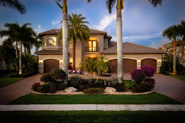 Attached, Exterior, Facade, Mediterranean