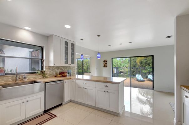 Interior, Kitchen, Pendant Lights, Recessed Lighting, Stainless Steel Appliances