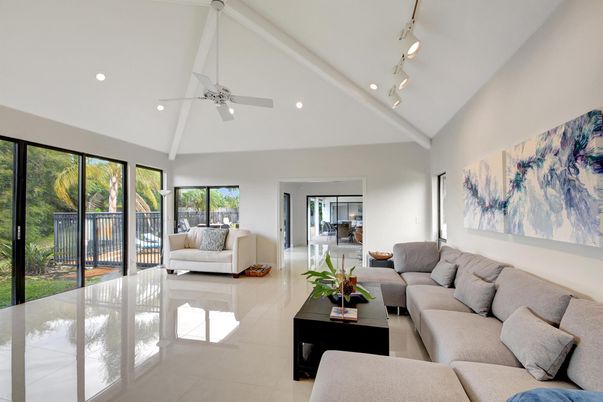 Interior, Living room, Pendant Lights, Recessed Lighting