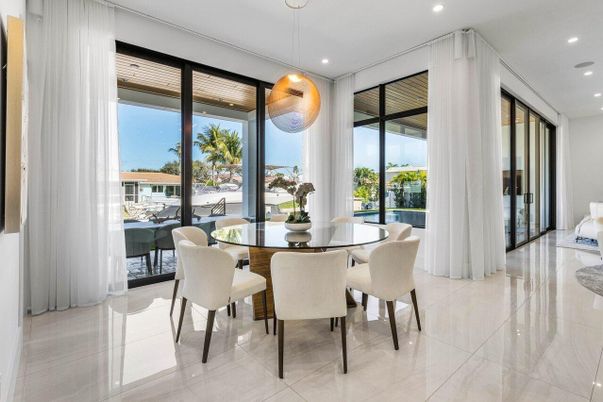 Dining room, Interior, Recessed Lighting