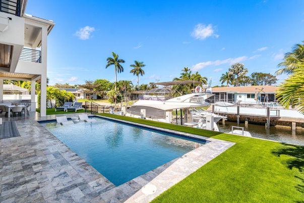 Exterior, Lake, Pool