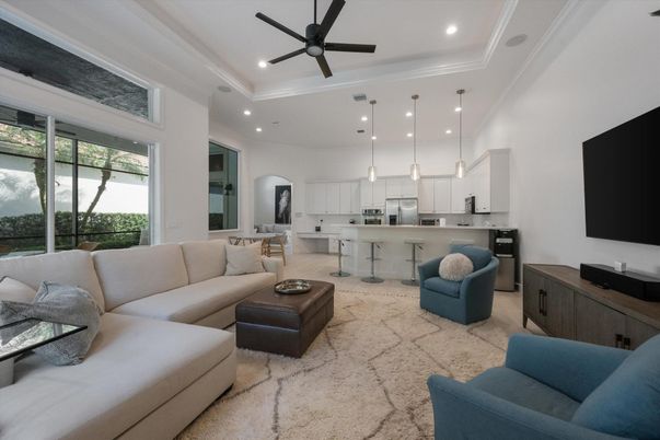Interior, Kitchen, Living room, Pendant Lights, Recessed Lighting, Stainless Steel Appliances