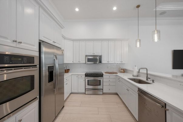 Interior, Kitchen, Pendant Lights, Recessed Lighting, Stainless Steel Appliances