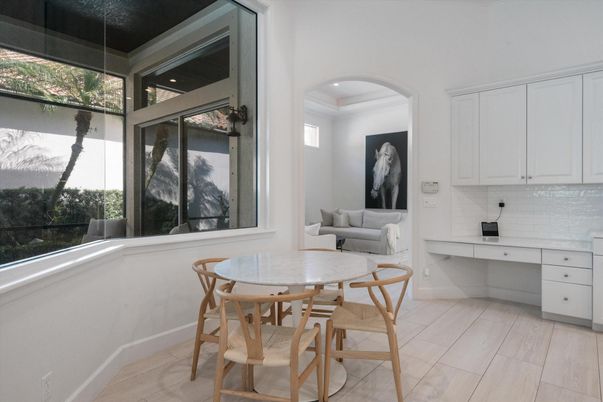 Dining room, Interior, Recessed Lighting