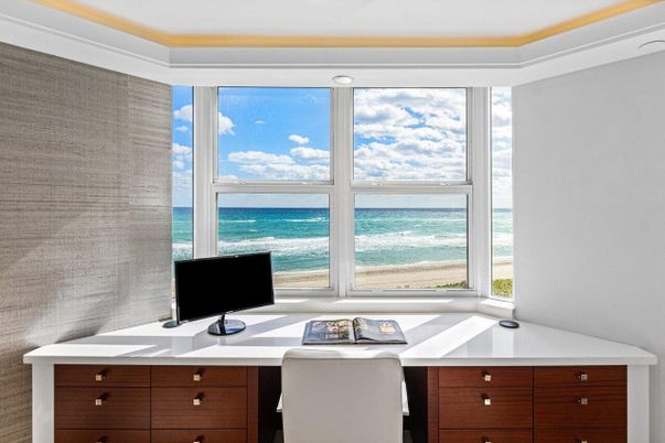 Home Office, Interior, Water