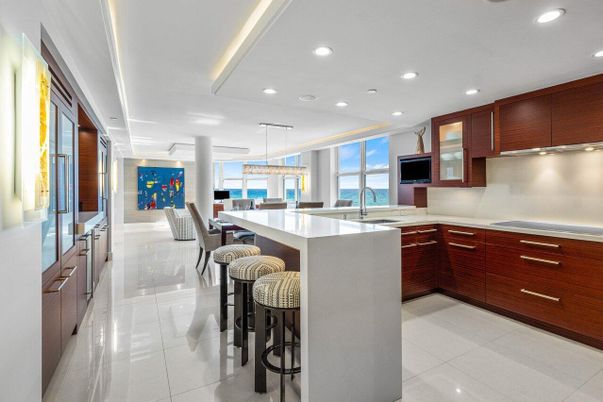 Dining room, Interior, Kitchen, Pendant Lights, Recessed Lighting, Water