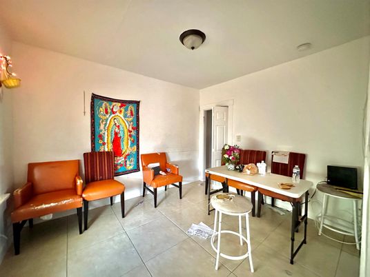 Dining room, Interior
