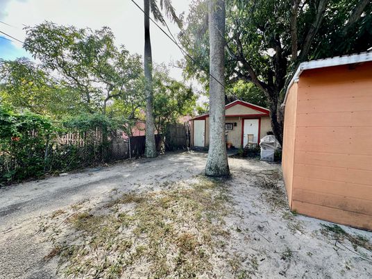 Backyard, Detached Garage, Exterior