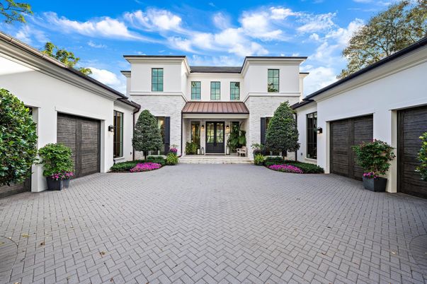 Attached, Exterior, Facade, Mediterranean
