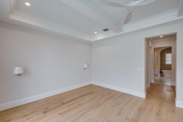 Empty room, Interior, Recessed Lighting, Wood Texture Flooring