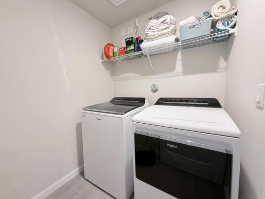 Interior, Washer, Wood Texture Flooring