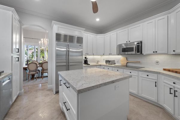 Chandelier, Dining room, Interior, Kitchen, Recessed Lighting, Stainless Steel Appliances